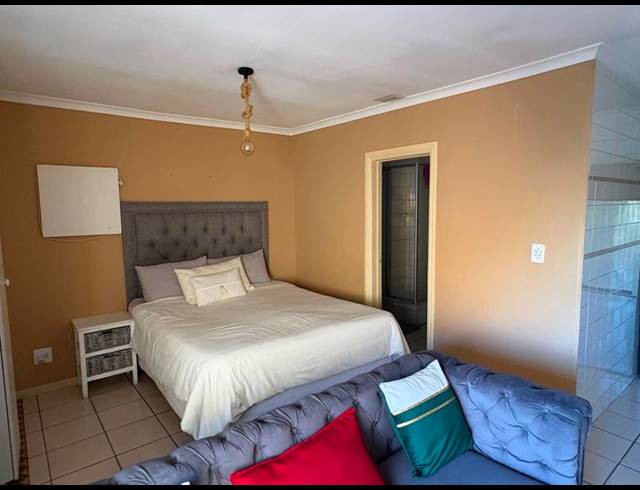 1 BEDROOM APARTMENT FOR SALE IN FISH HOEK